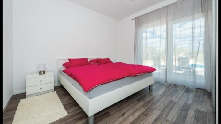 Olive Tree House With Jacuzzi, Wifi And 40M2 Pool Siritovci Exterior foto